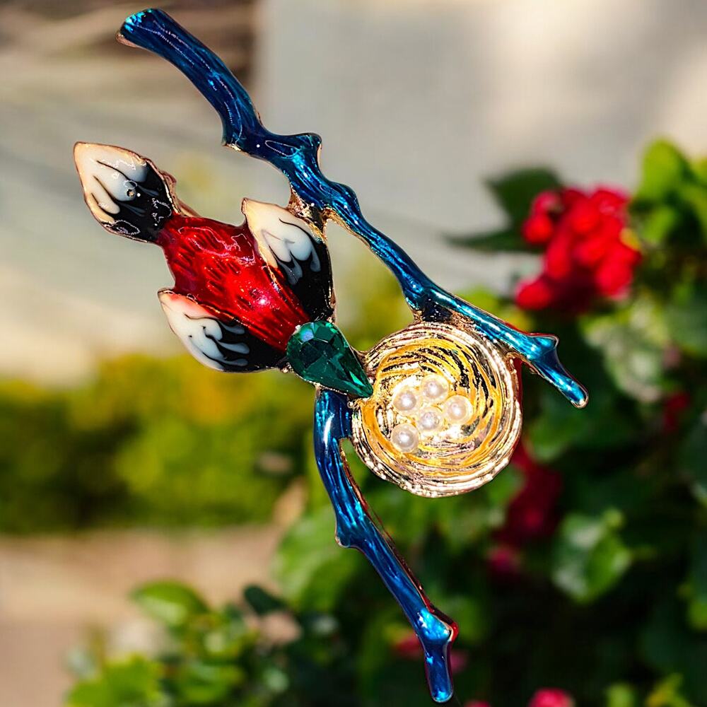 NWOT! Colorful Bird with Eggs in a Nest on Branches 2 1/8" Brooch!